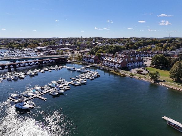 126 Merrimac St 47, Newburyport MA 01950