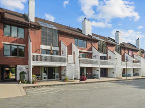 126 Merrimac St 47, Newburyport MA 01950