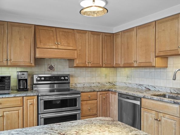 126 Merrimac St 47, Newburyport MA 01950