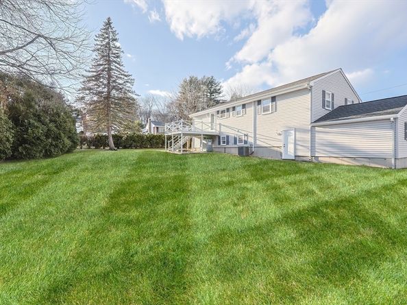 18 Divittorio Drive, Milford MA 01757