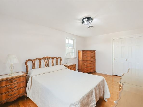 18 Divittorio Drive, Milford MA 01757