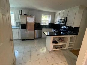 952 Head Of Bay Rd, Plymouth MA 02360