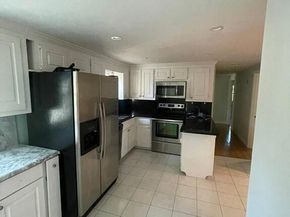 952 Head Of Bay Rd, Plymouth MA 02360