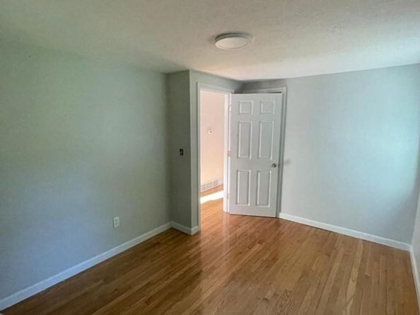 952 Head Of Bay Rd, Plymouth MA 02360