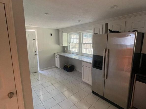 952 Head Of Bay Rd, Plymouth MA 02360