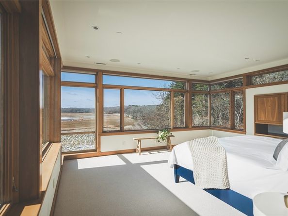 154 Argilla Rd, Ipswich MA 01938