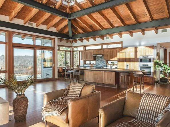 154 Argilla Rd, Ipswich MA 01938