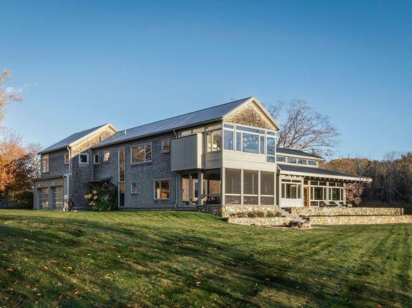 154 Argilla Rd, Ipswich MA 01938