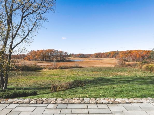 154 Argilla Rd, Ipswich MA 01938