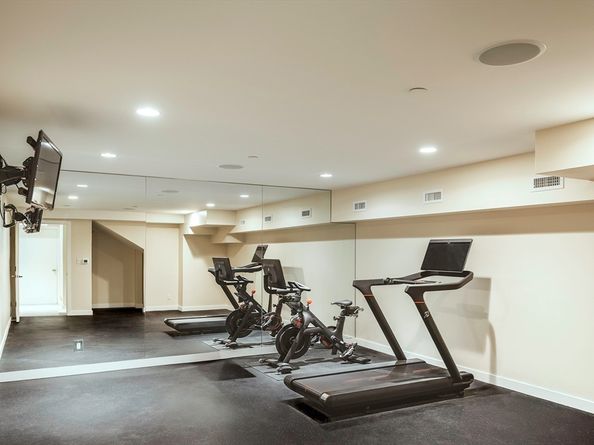 154 Argilla Rd, Ipswich MA 01938