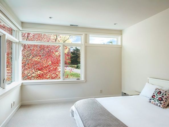 154 Argilla Rd, Ipswich MA 01938