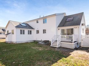 37 Pinewood Ave, Billerica MA 01821