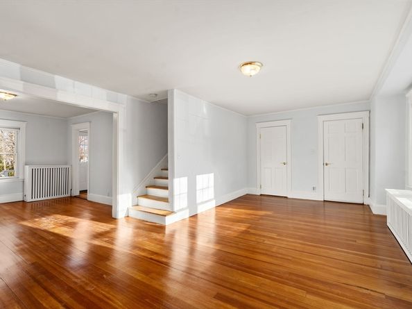 312 Edge Hill Rd, Milton MA 02186