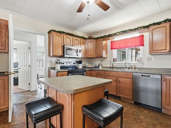 52 Church St, Gardner MA 01440