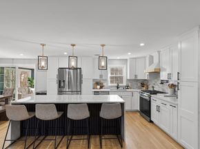 1686 Washington Street, Walpole MA 02081