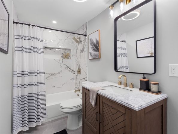 1686 Washington Street, Walpole MA 02081