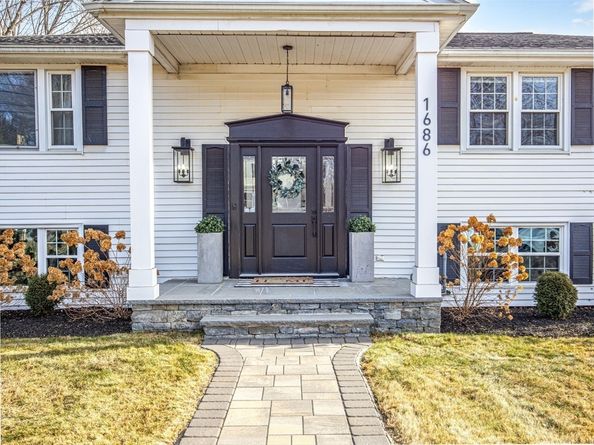 1686 Washington Street, Walpole MA 02081