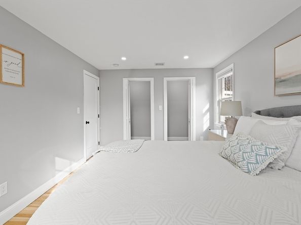 1686 Washington Street, Walpole MA 02081