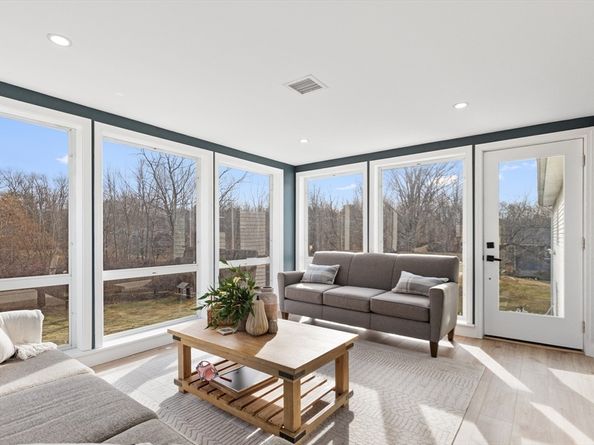 1686 Washington Street, Walpole MA 02081