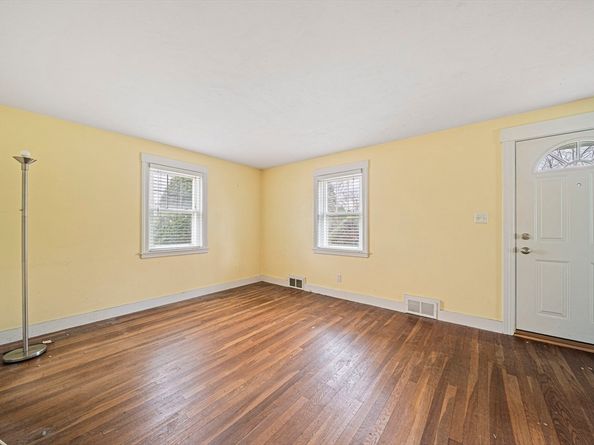 13 Washington Ave, Ashland MA 01721