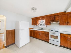 13 Washington Ave, Ashland MA 01721