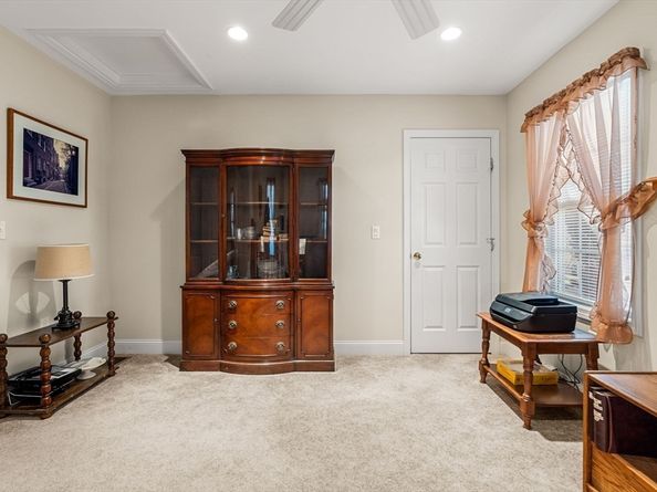 28 Van Norden Rd, Woburn MA 01801