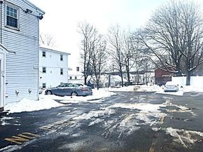 43 Hamilton St 24, Leominster MA 01453