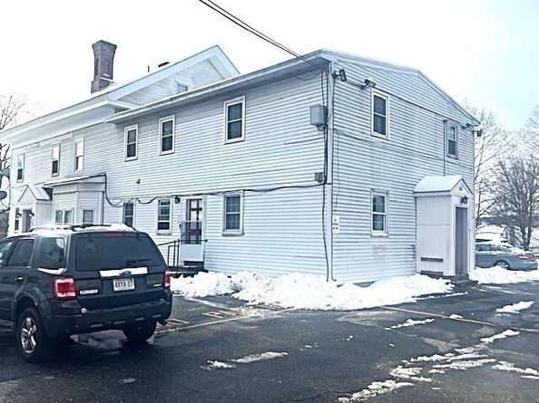 43 Hamilton St 24, Leominster MA 01453