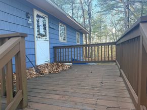 8 Molloy Rd, Georgetown MA 01833