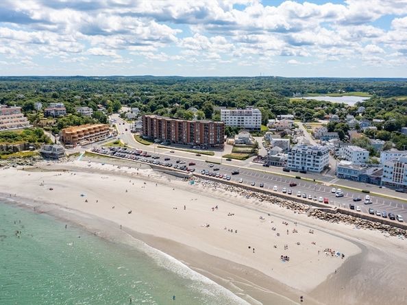 1 Longbeach Ave 202, Hull MA 02045