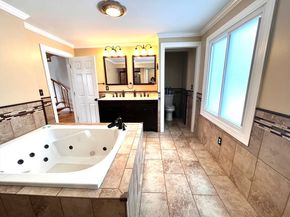 22 Berkshire St, Fitchburg MA 01420