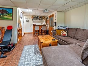 107 Wallace Rd, Sturbridge MA 01566