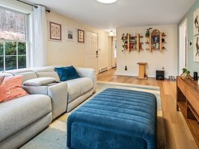 107 Wallace Rd, Sturbridge MA 01566