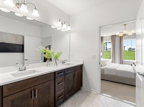 5 Peters Farm Way 207, Westborough MA 01581