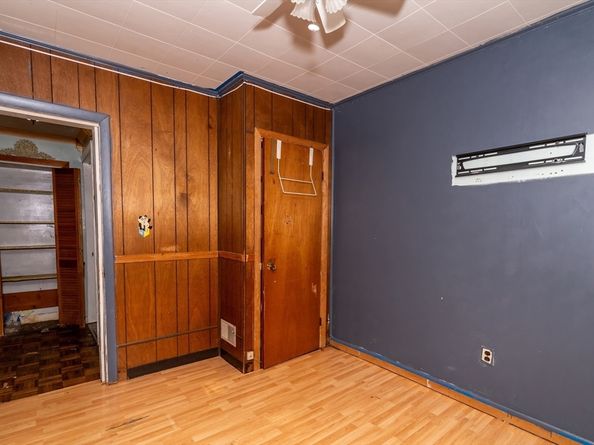 17 Garland Ave, Malden MA 02148