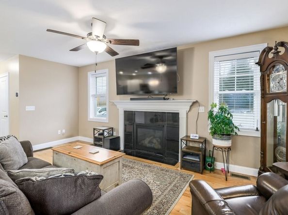 85 Maple Ave A, Rutland MA 01543