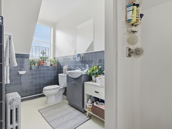 31-37 Washington Ave, Waltham MA 02453