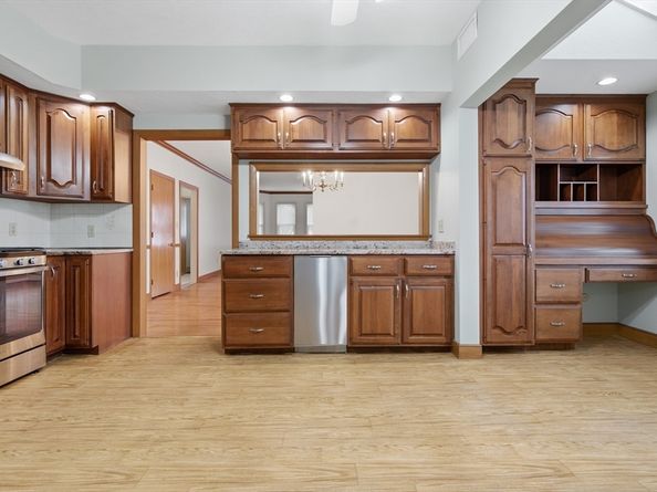 31-37 Washington Ave, Waltham MA 02453