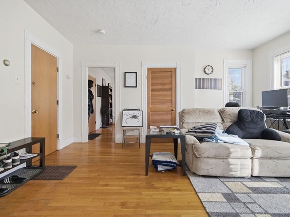 31-37 Washington Ave, Waltham MA 02453