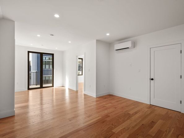 9 Sydney 301, Boston MA 02125