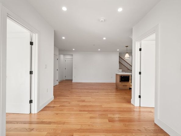 9 Sydney 301, Boston MA 02125