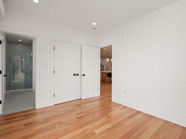 9 Sydney 301, Boston MA 02125