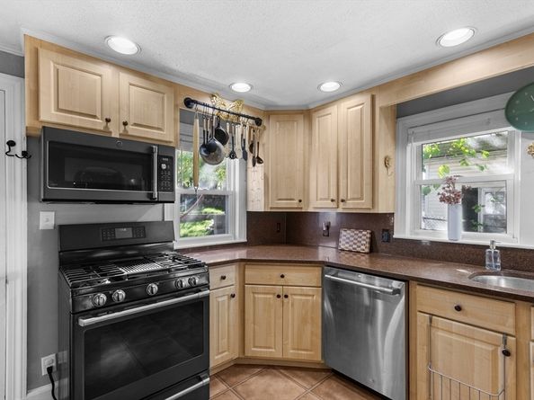 229 Fulton St, Medford MA 02155