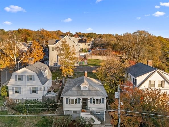 229 Fulton St, Medford MA 02155