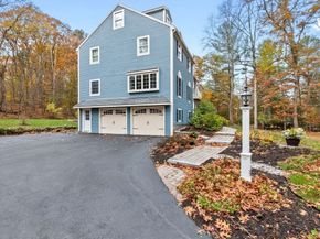 16 W Tapley Rd, Lynnfield MA 01940