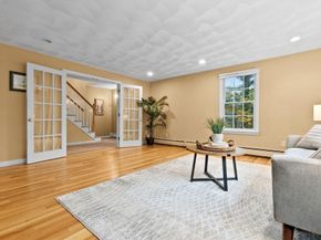 16 W Tapley Rd, Lynnfield MA 01940