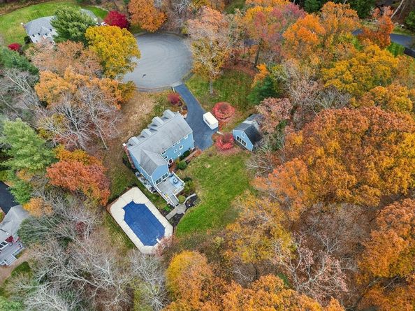 16 W Tapley Rd, Lynnfield MA 01940