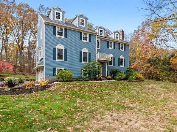 16 W Tapley Rd, Lynnfield MA 01940