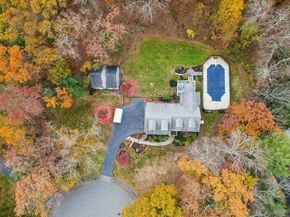 16 W Tapley Rd, Lynnfield MA 01940