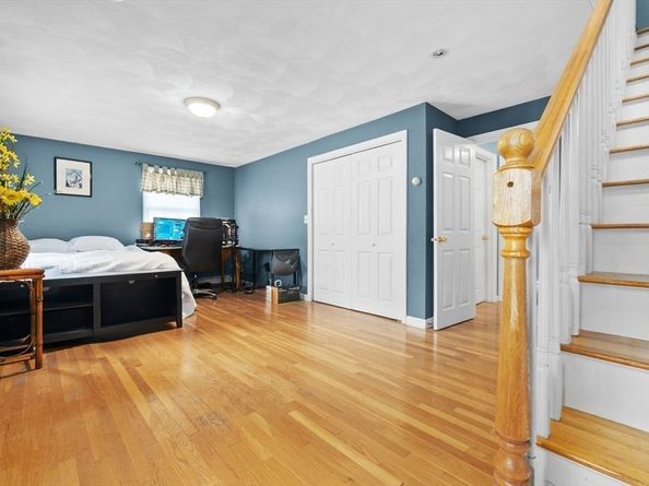 16 W Tapley Rd, Lynnfield MA 01940